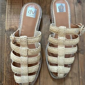 NIB DV by Dolce Vita Fyona Mules- Raffia 9 $60
